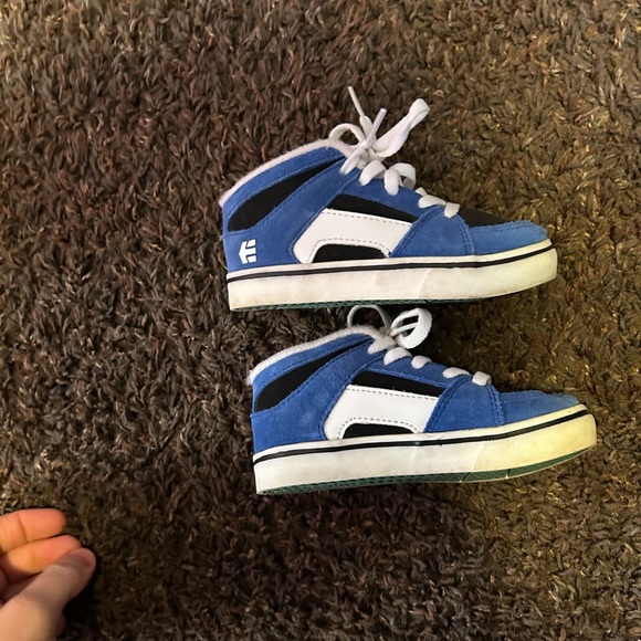 Eetnies Shoes Size 8t - Picture 2 of 5